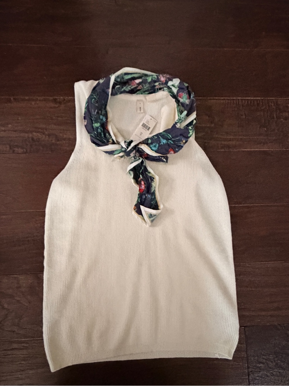 Anthropologie Cream Ribbed Knit Tank with Navy Floral Scarf